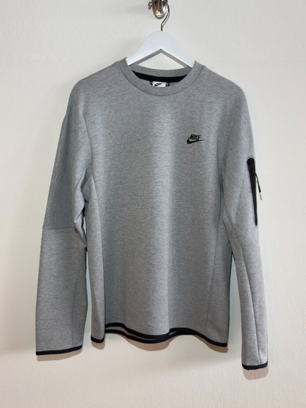 NIKE Sportswear Tech Fleece Crew Sweatshirt Men's Size Medium Grey